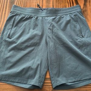 Womens Kuhn Bermuda Short